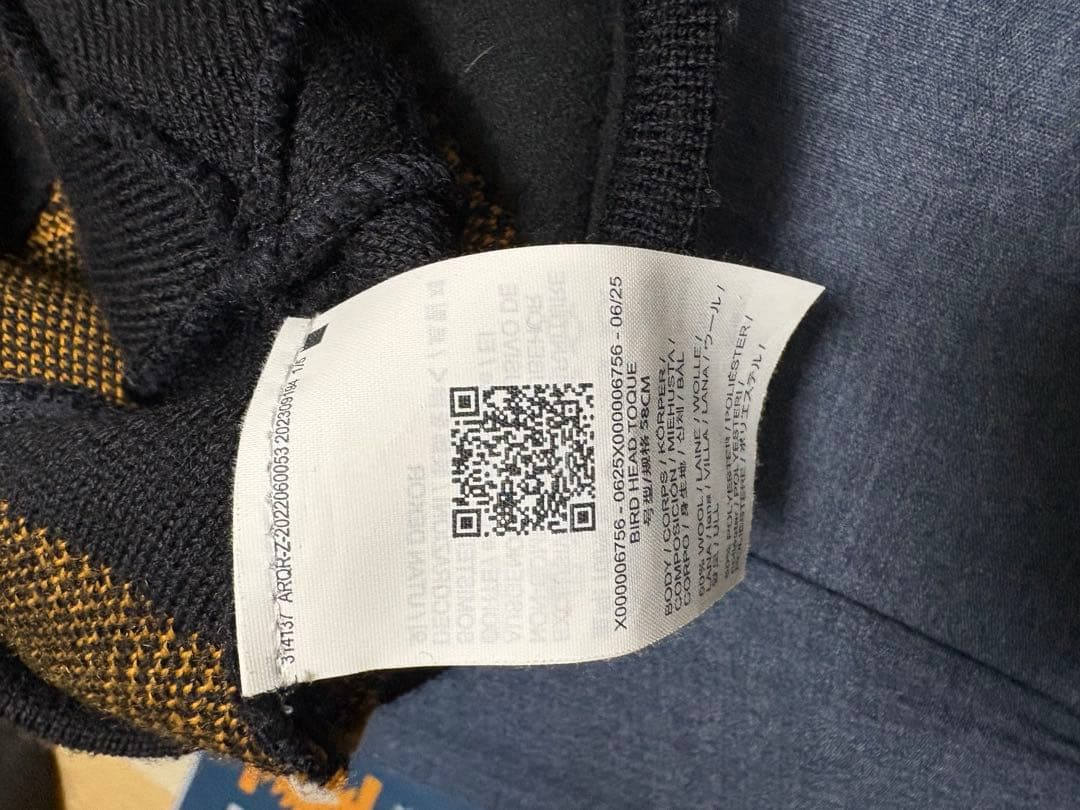 ARC'TERYX ニット帽 フリーサイズ 黒/金　 値下げ可能