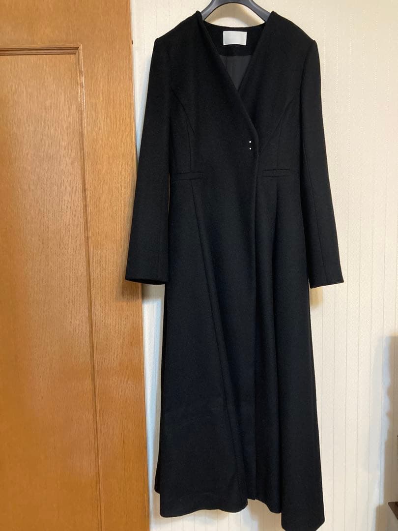 CELFORDブラックロングコート Vネック