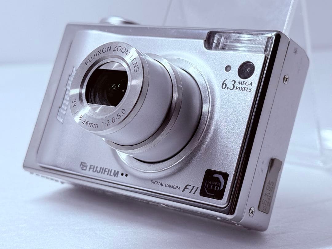 Fujifilm FinePix F11 コンパクトデジタルカメラ