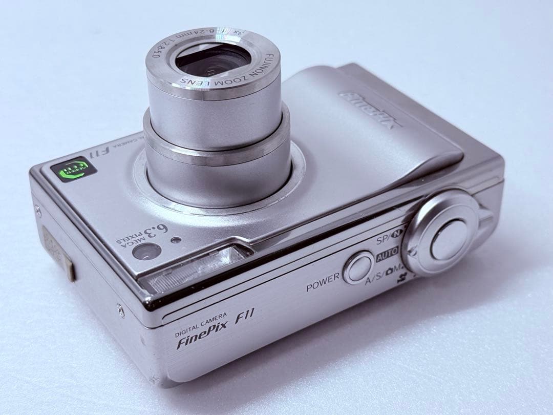 Fujifilm FinePix F11 コンパクトデジタルカメラ