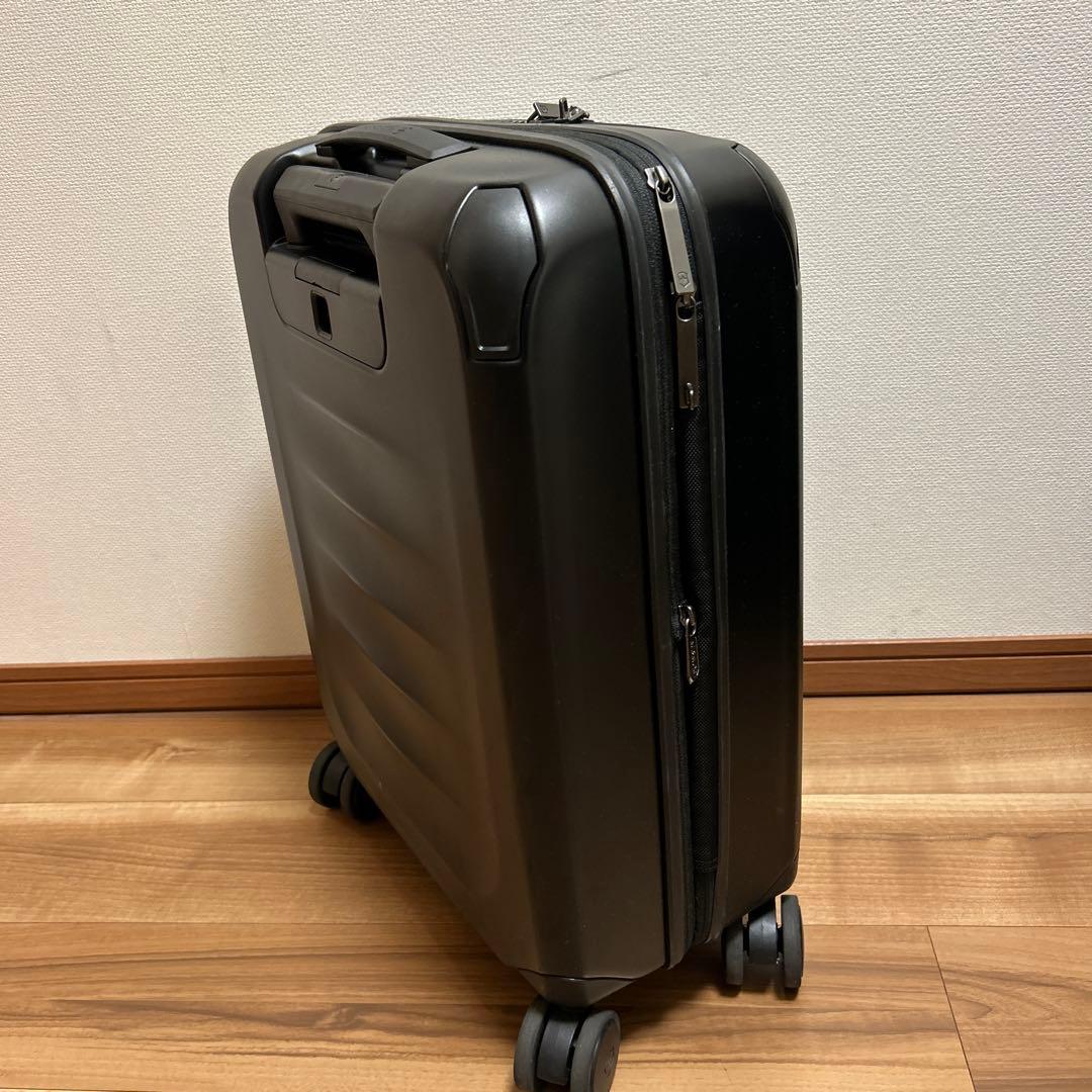 Victorinox　ヴィクトリノックス　スーツケース