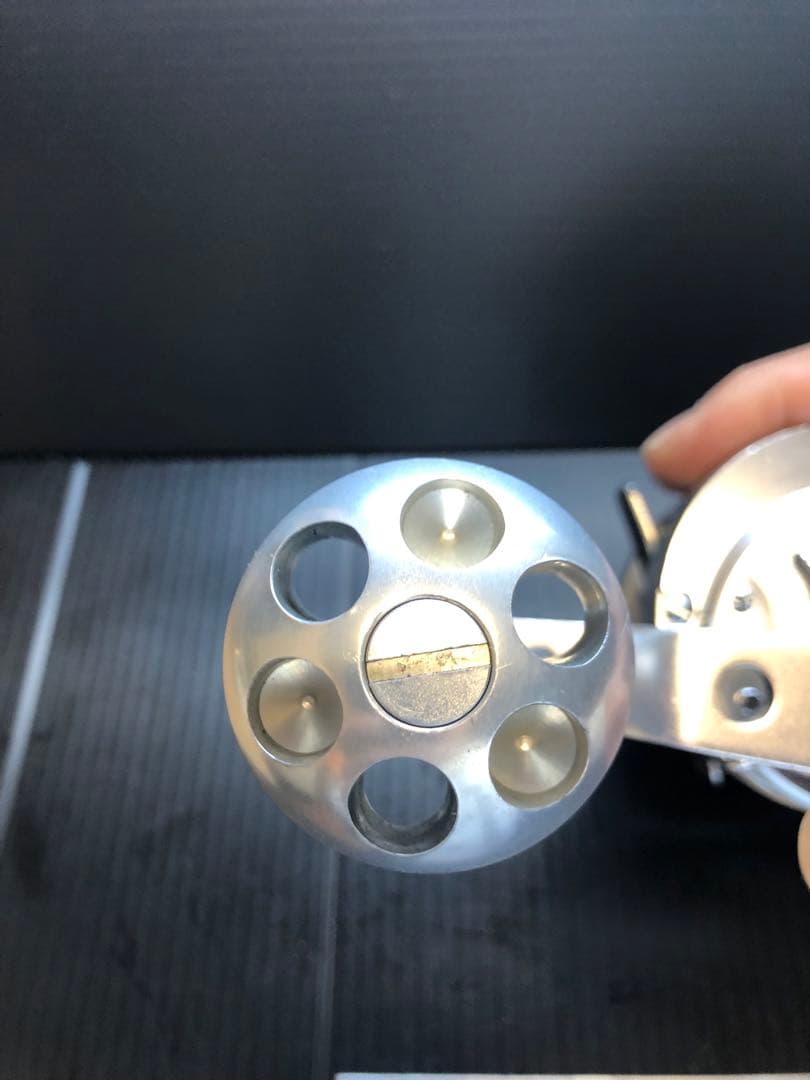 シマノ　ベイトリール　オシアカルカッタ300HG