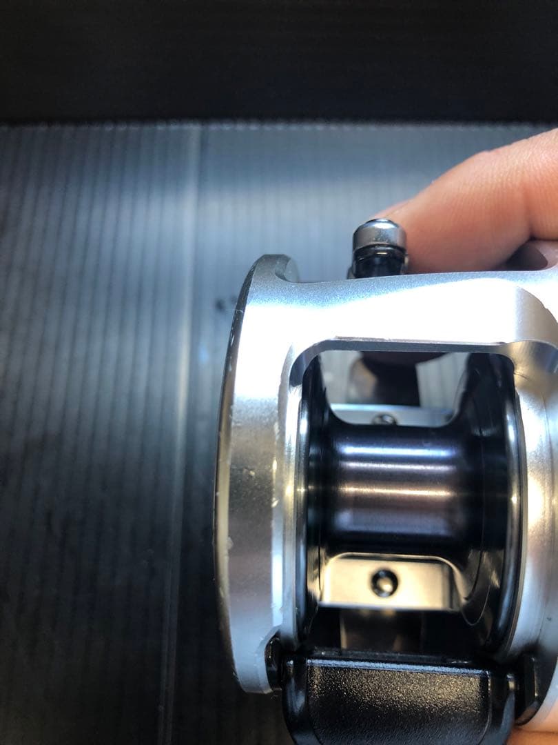 シマノ　ベイトリール　オシアカルカッタ300HG