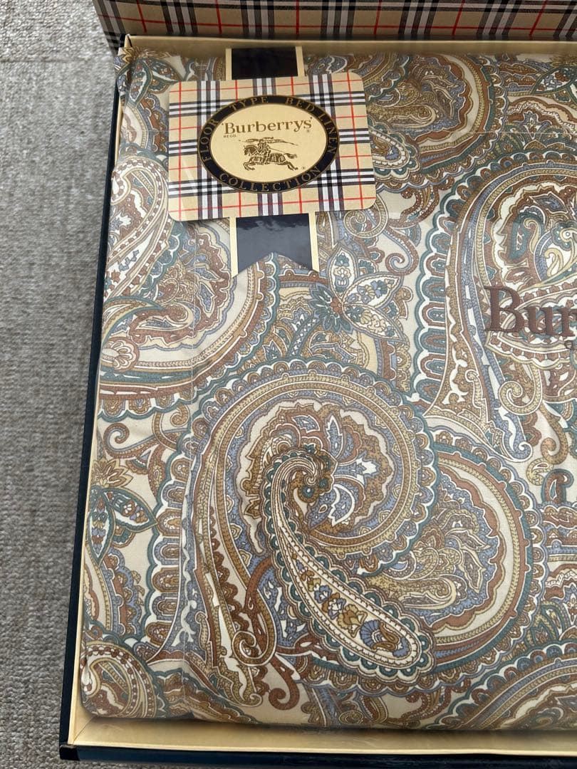 Burberrys バーバリー 羽毛肌掛け布団 ペイズリー シングル　西川