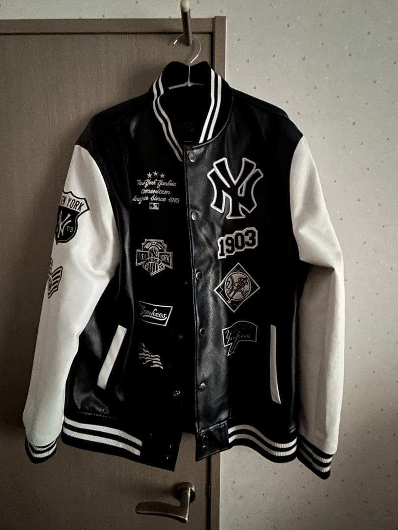 Yankees レザー スタジャン 黒　サイズ105