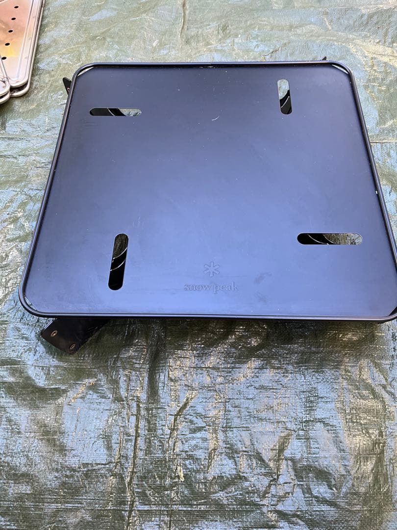 スノーピーク焚火台Lサイズ（旧タイプ・HEAD QUATER）