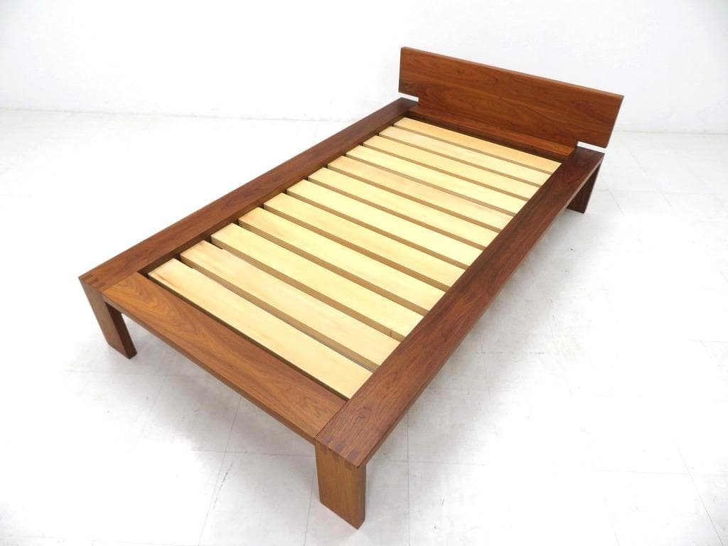 展示品　家具蔵　カグラ　ウォールナット　無垢材　タタミ　シングルベッド