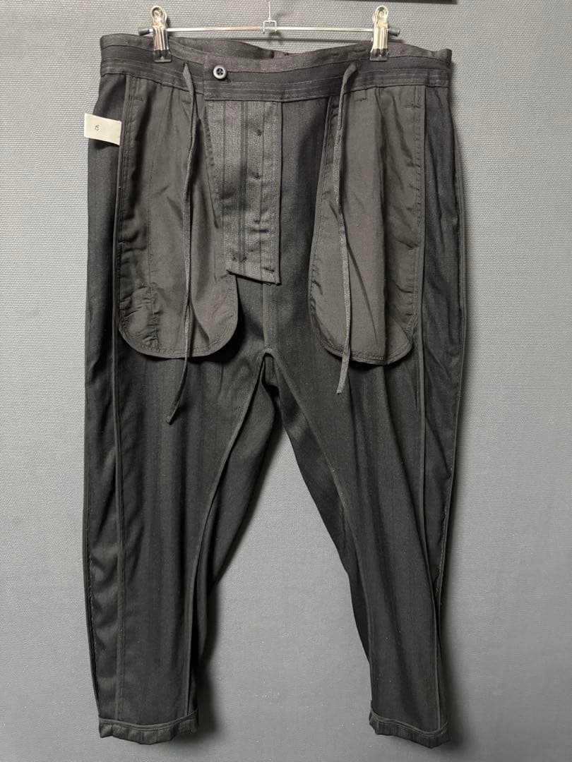 Ch. chapter ストライプ クロップド ボンテージ トラウザー