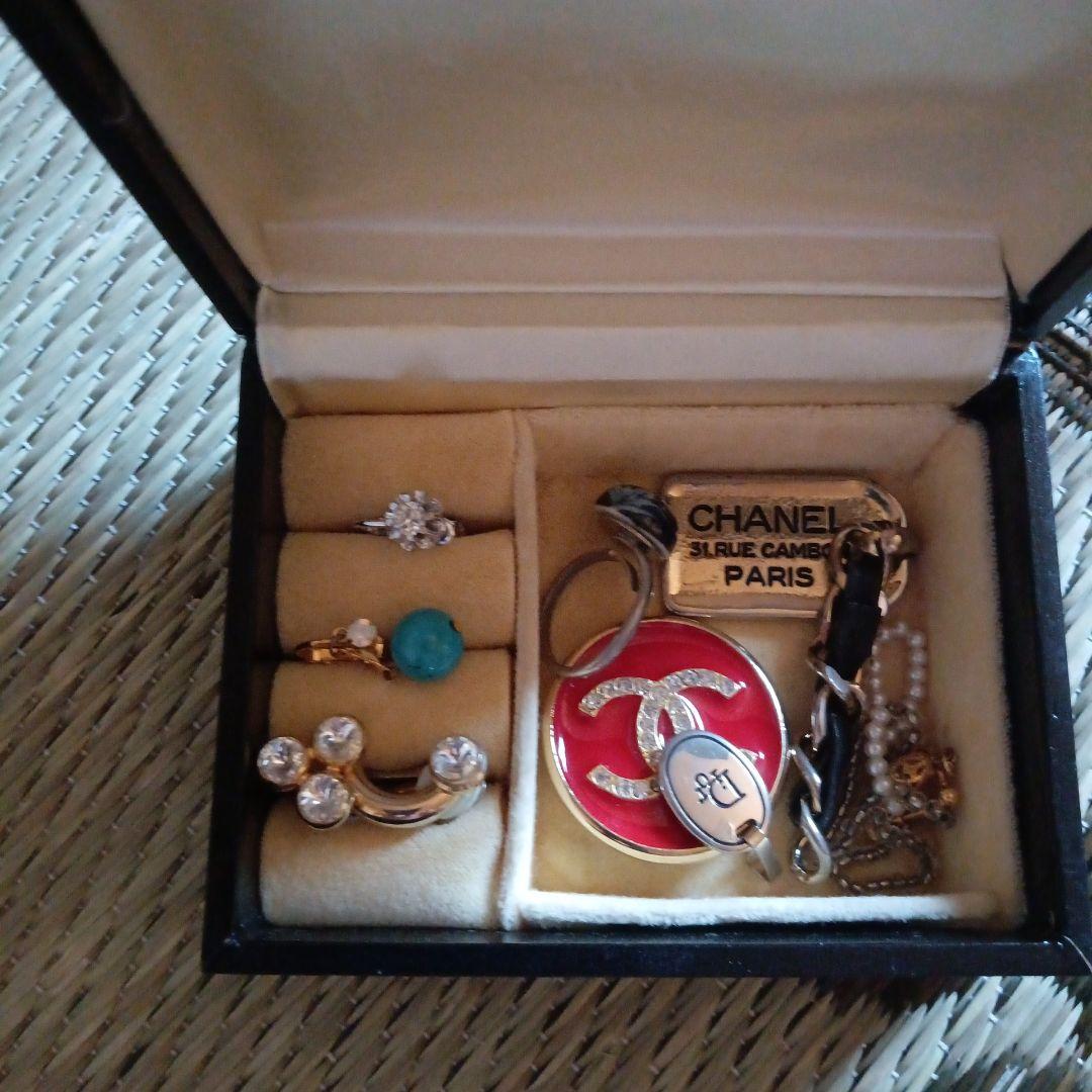 祖母の、遺品 ゴールドチェーンネックレス、ケース付き 数百種類