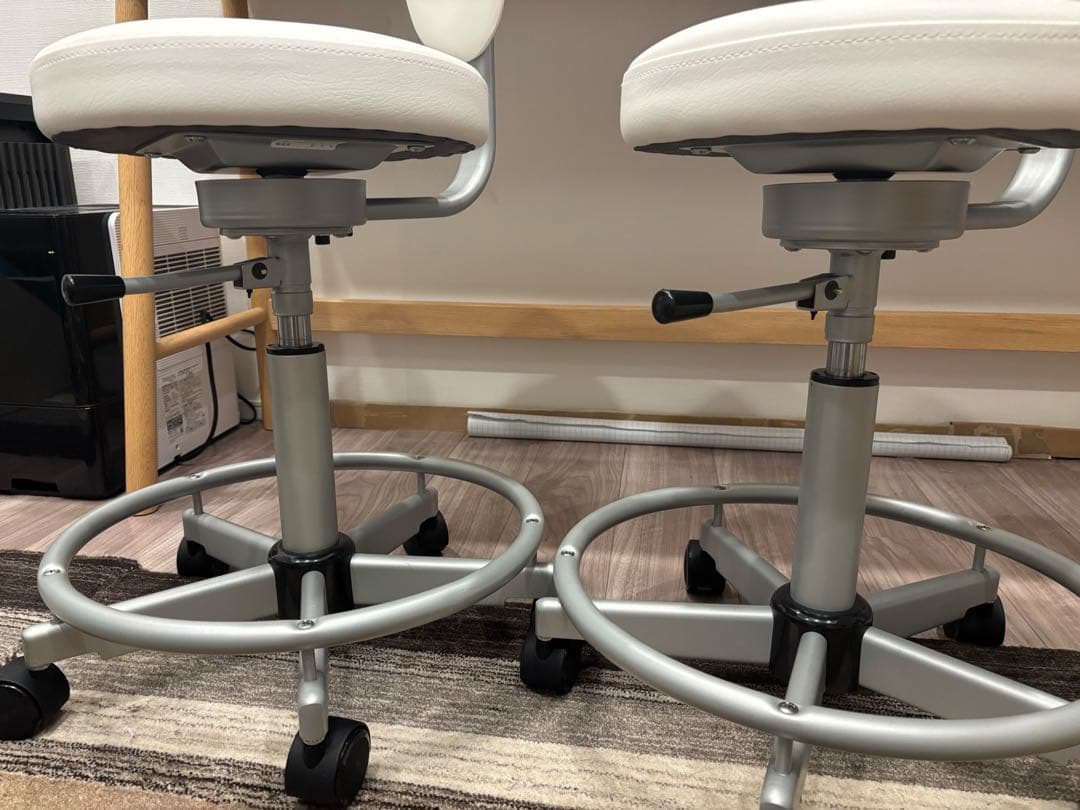 回転チェア CM117 メディカル／ワークチェア 昇降式 - メルカリ