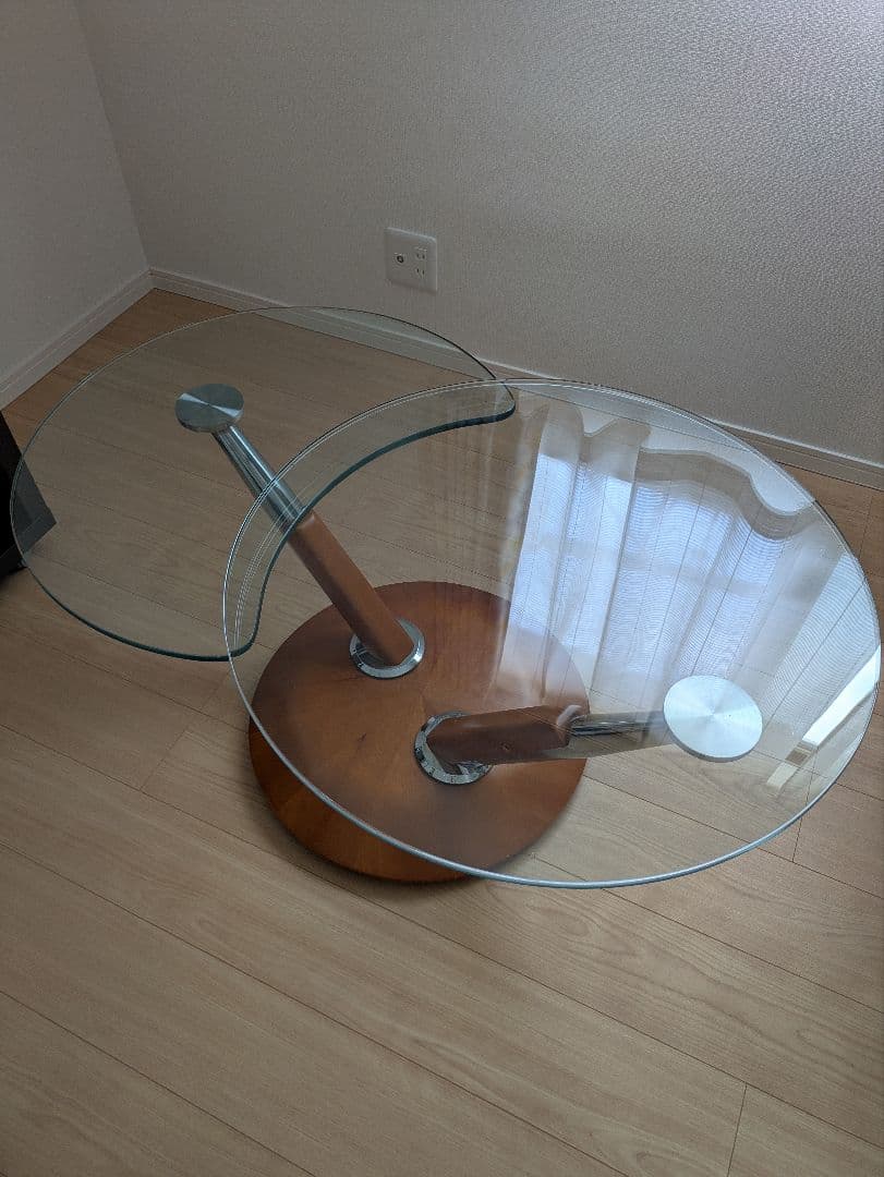 ロナルド シュミットガラステーブル