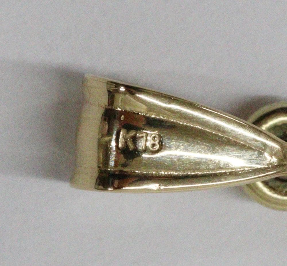 K18　クロス　ペンダントトップ　約1ｇ　十字架型　18金　ゴールド