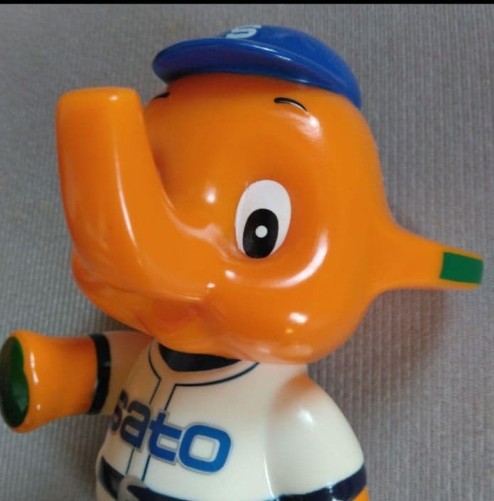 昭和レトロ◇佐藤製薬のサトちゃん14cm ソフビ貯金箱 当時物 - メルカリ