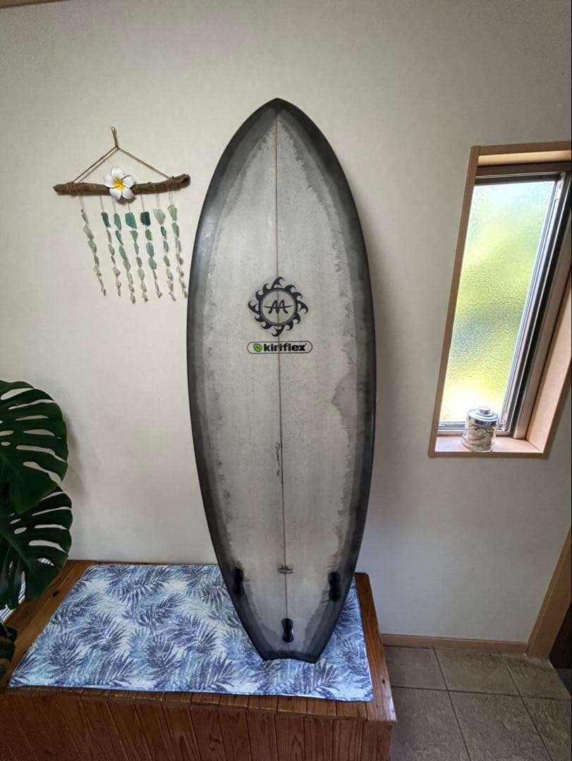 モアナロロサーフボード 5.7 EPS - メルカリ