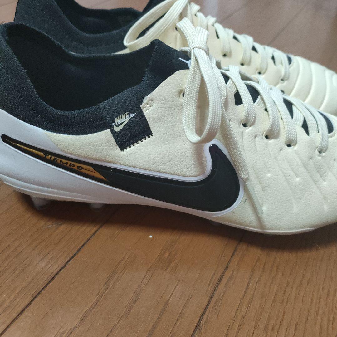 サッカースパイク　NIKE　TIEMPO　25.5cm