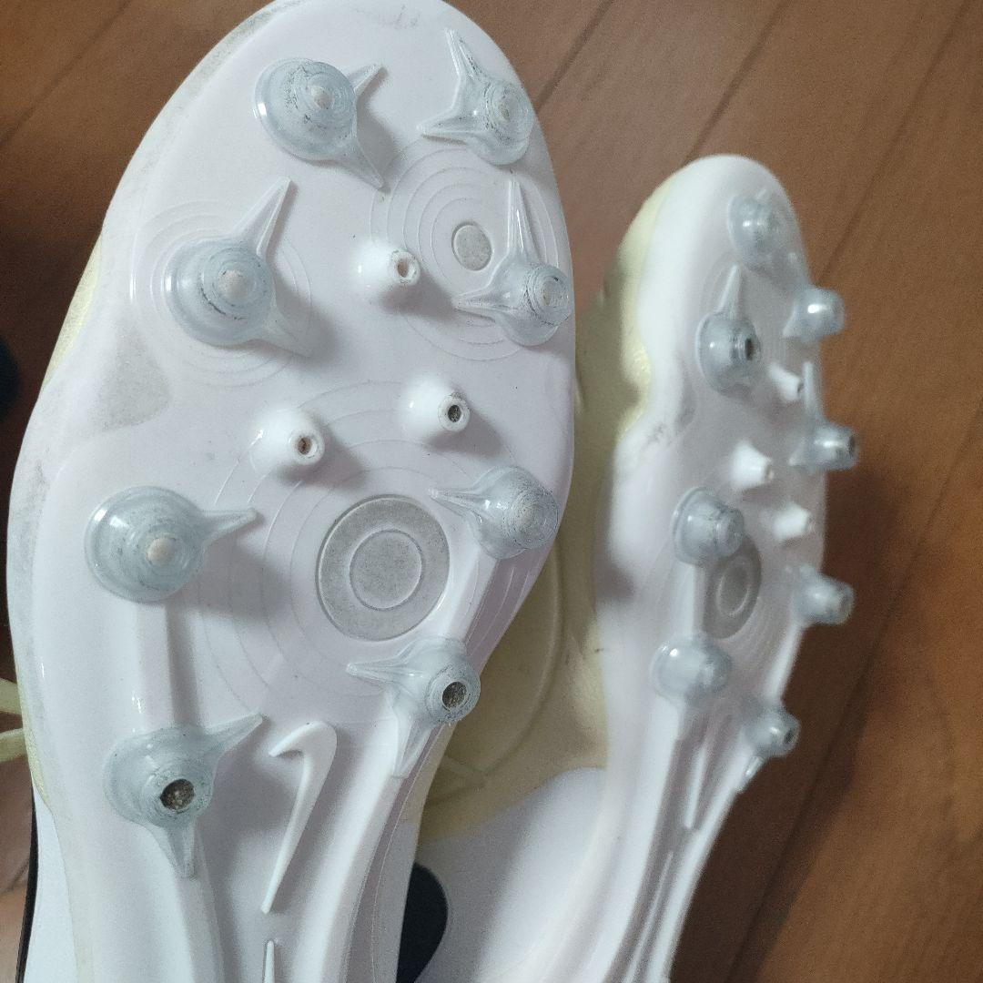 サッカースパイク　NIKE　TIEMPO　25.5cm