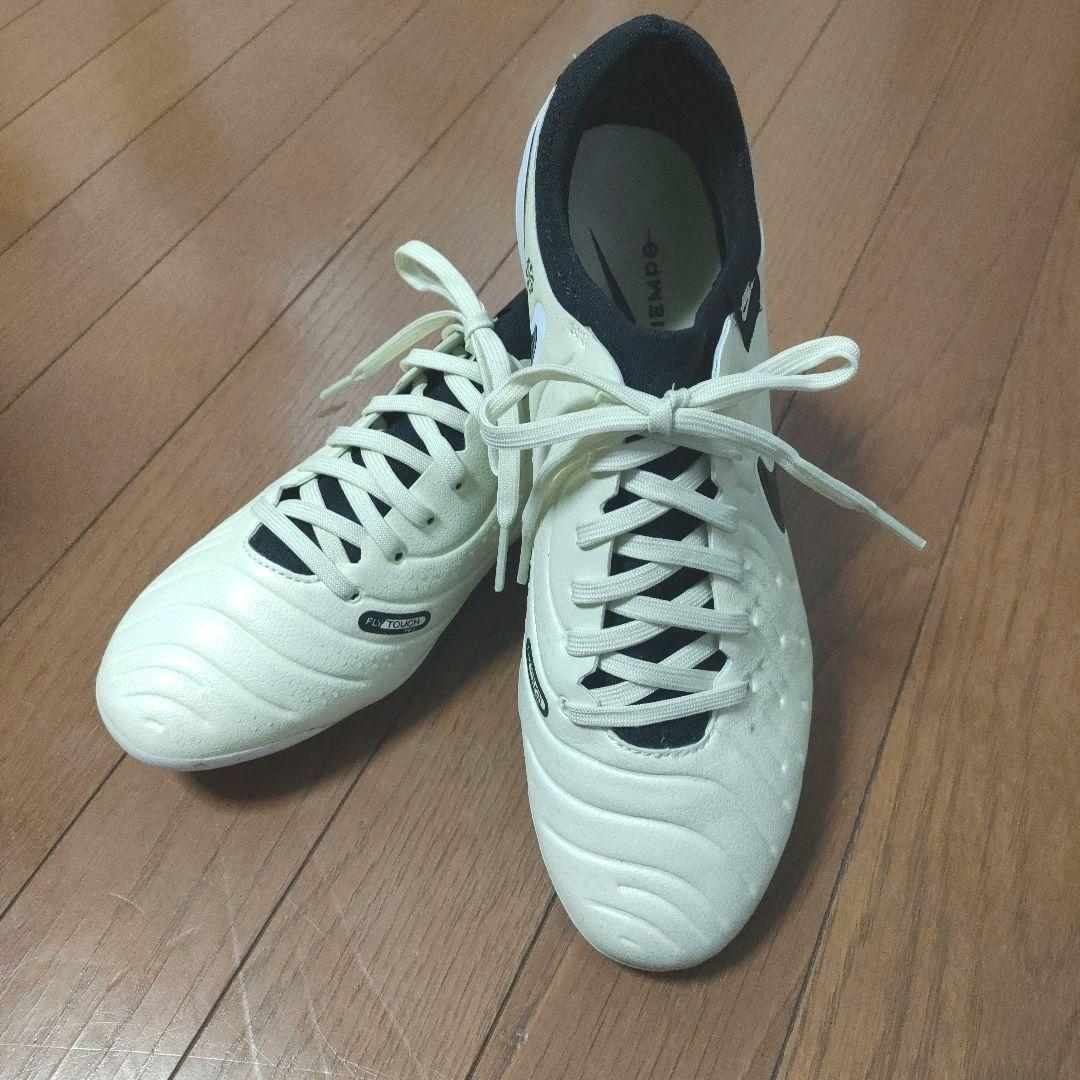 サッカースパイク　NIKE　TIEMPO　25.5cm