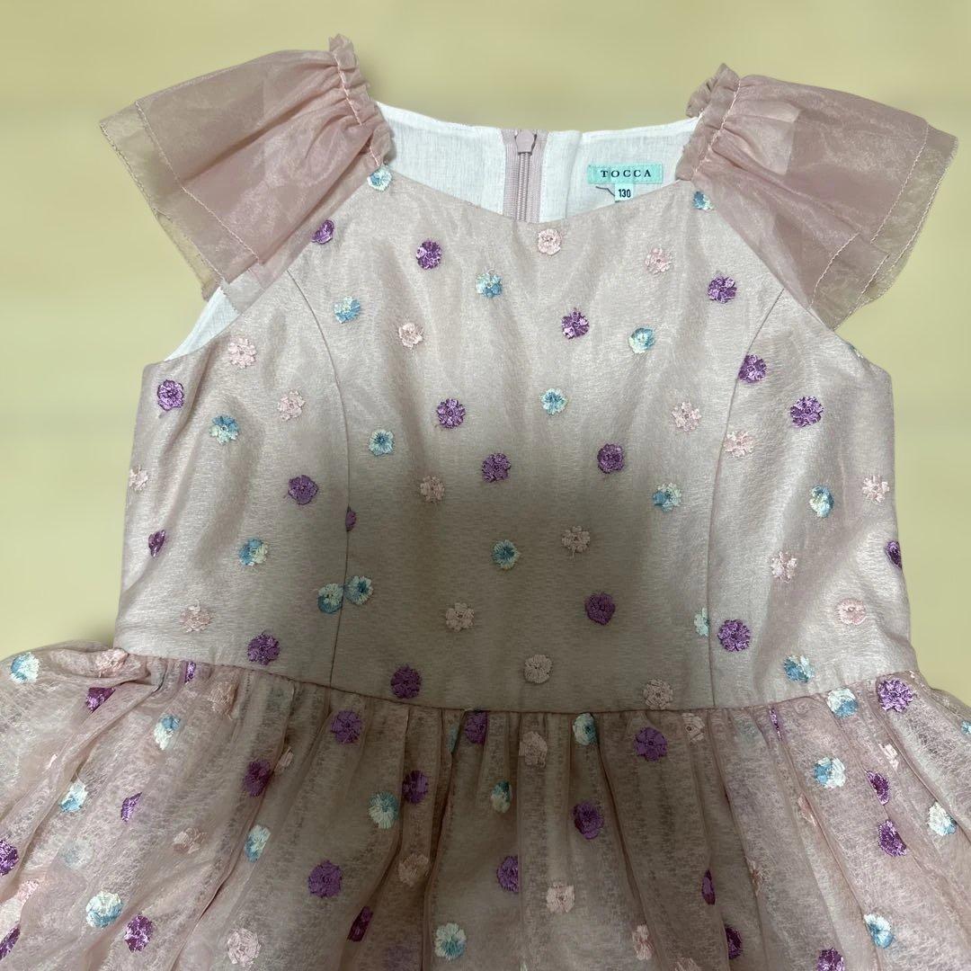 美品TOCCA 花柄刺繍ワンピース　130cm トッカ