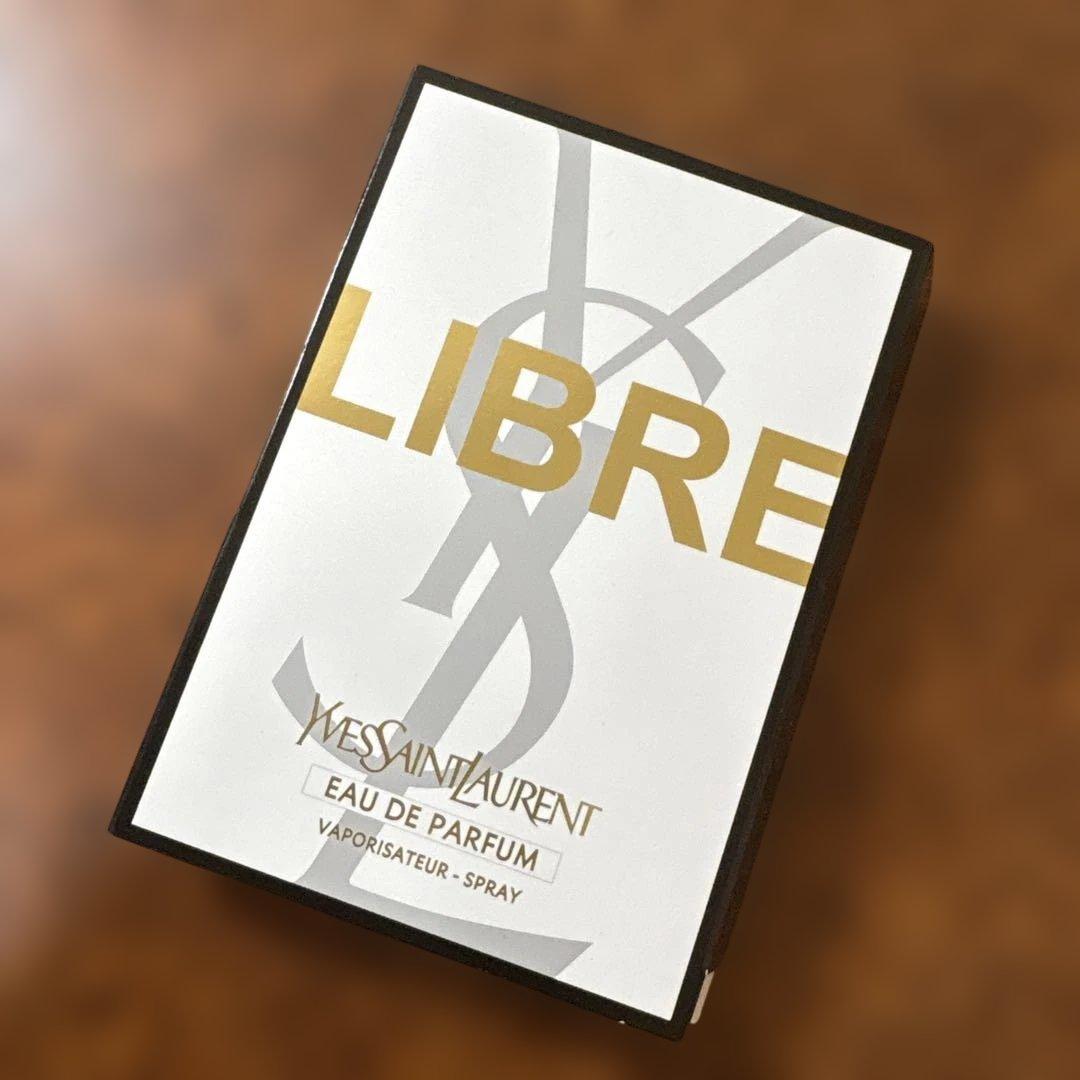 イブサンローラン アイシャドウ クチュールミニクラッチ025