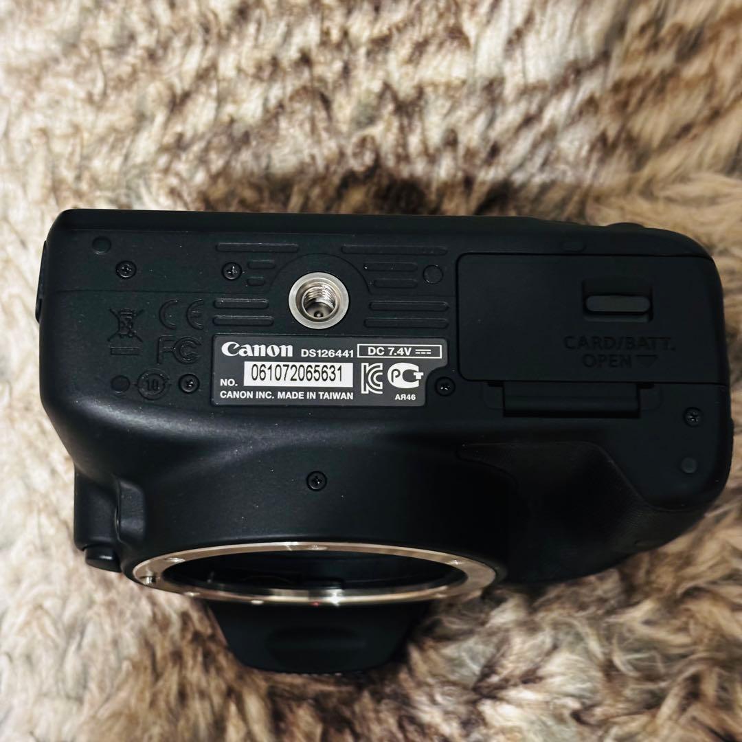 Canon EOS Kiss X7 ボディ デジタル一眼レフカメラ 本体のみ