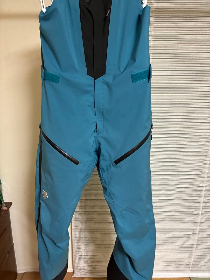 デサントスキーウェアセット（ジャケット・パンツ）