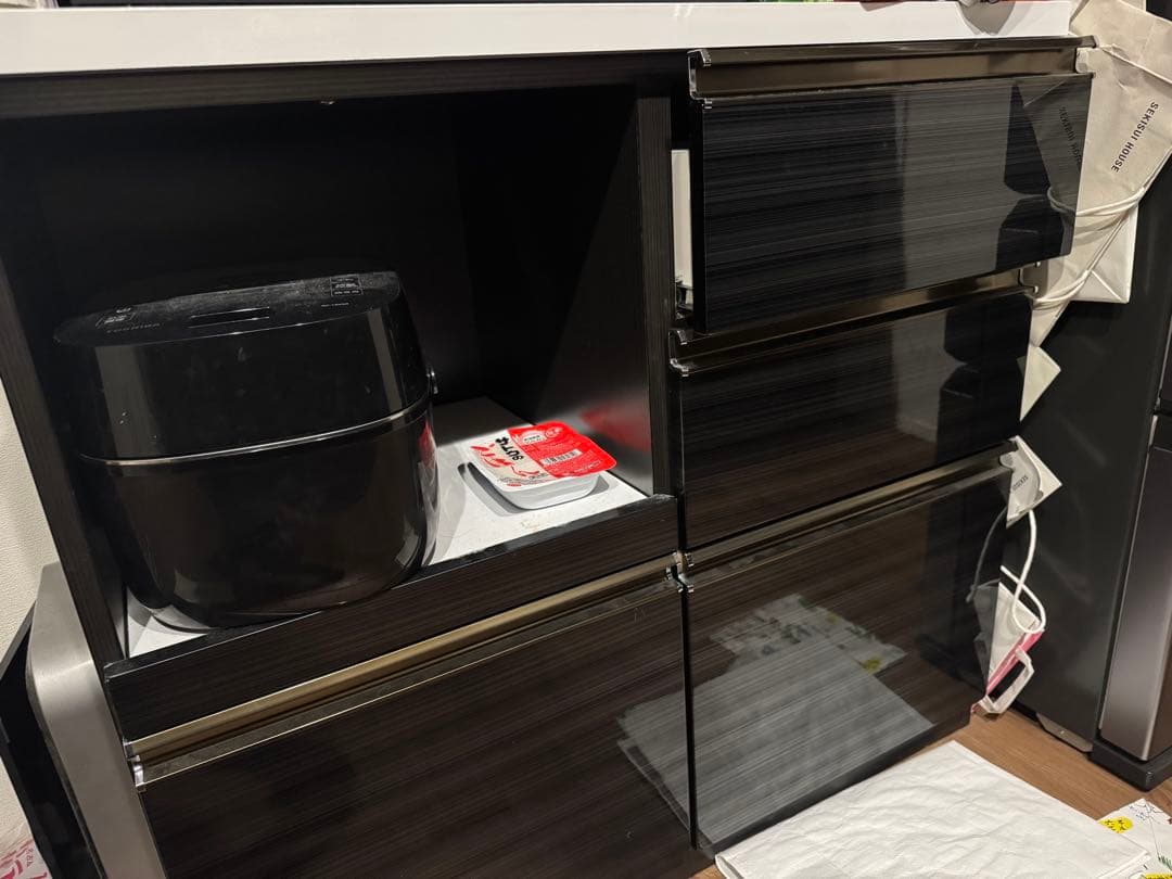 送料込み⭐︎美品 食器棚 幅900 使用2年半の美品 ブラウン ブラック