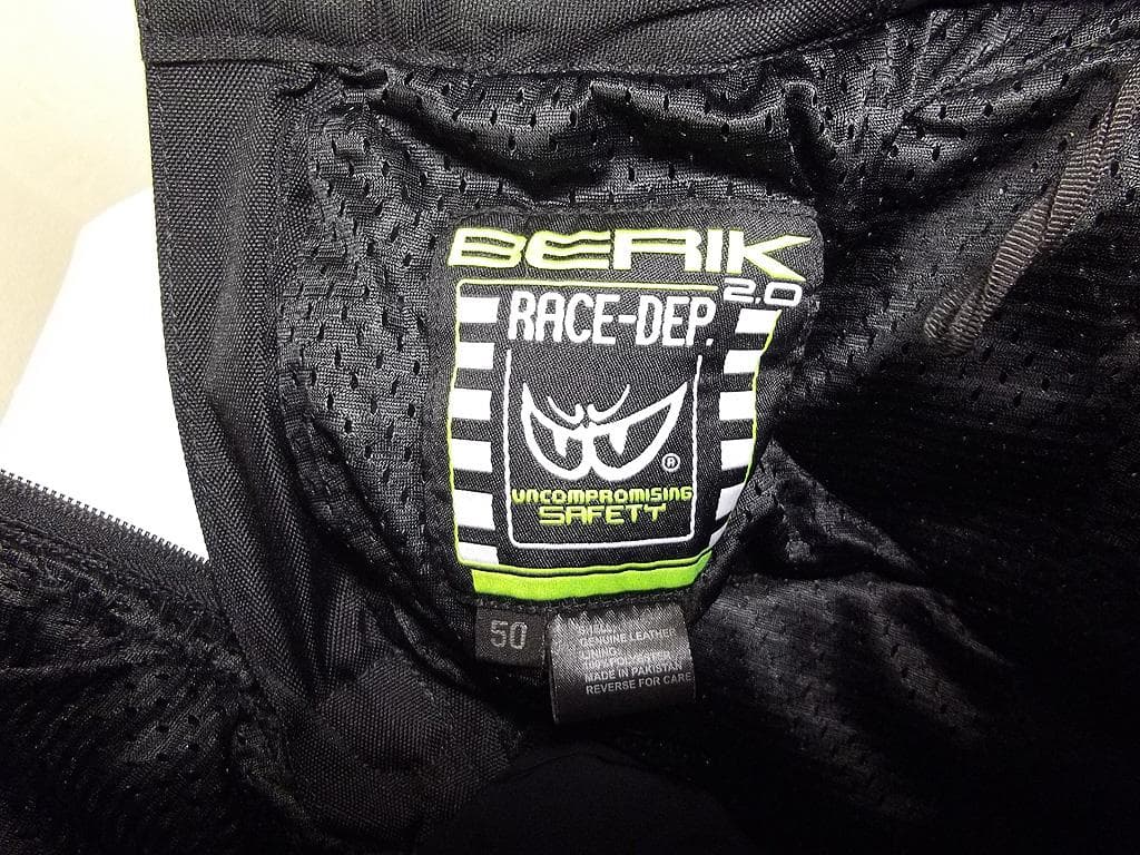 専用！ベリック BERIK2.0 レーシング革パンツ サイズ50 バンクセンサー