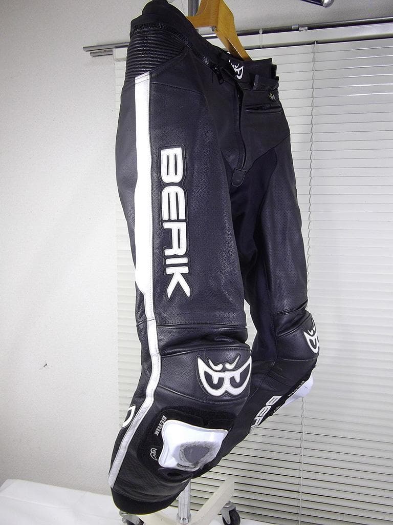 専用！ベリック BERIK2.0 レーシング革パンツ サイズ50 バンクセンサー