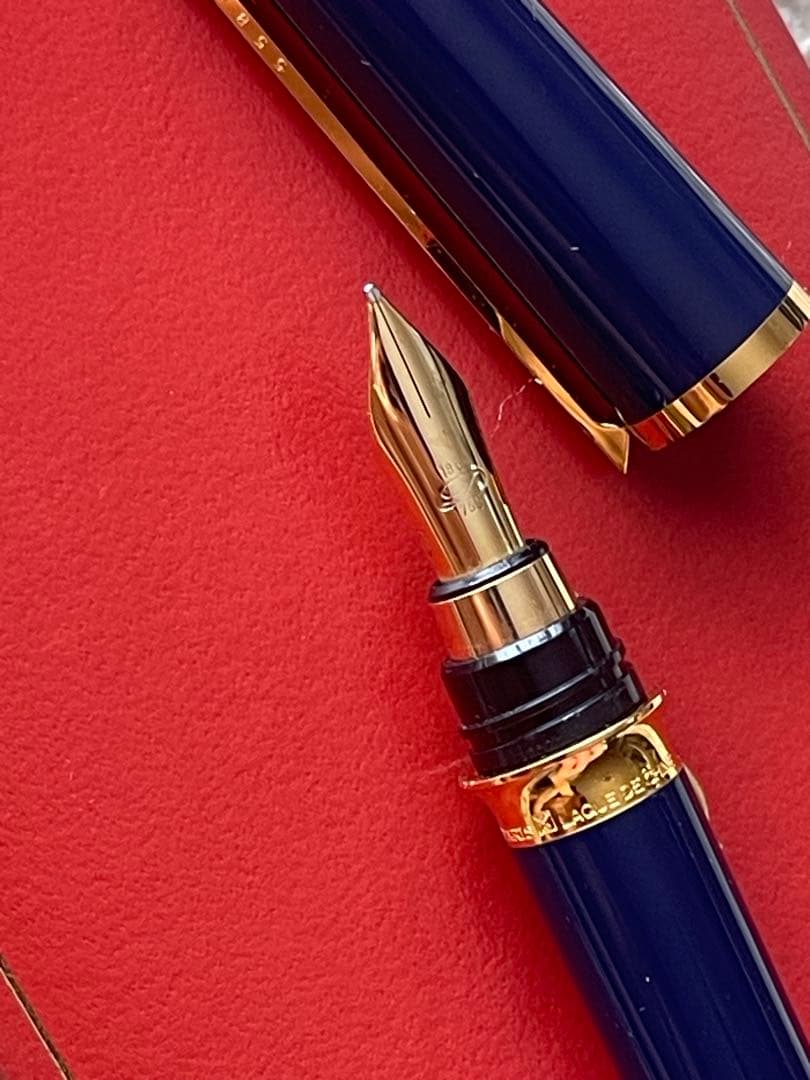 S.T.Dupont デュポン　万年筆　ボルドーカラー　Ｋ18 750