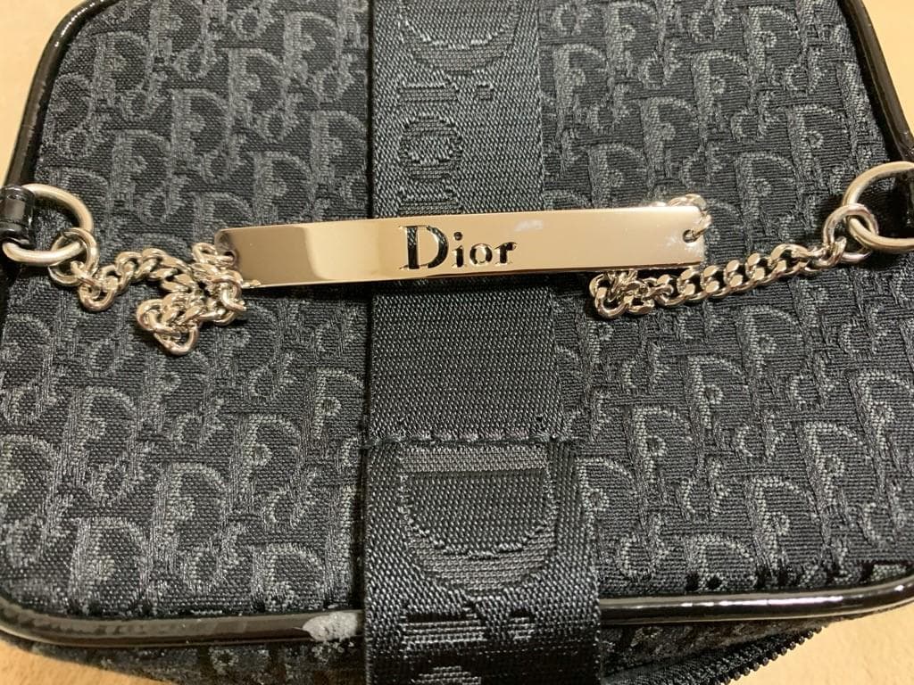 訳あり Dior シルバー シック クリスマス 2004 ポーチのみ - メルカリ