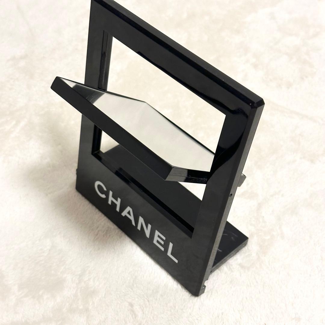 非売品】CHANEL スタンドミラー 置き鏡 卓上 回転式 ブラック - メルカリ