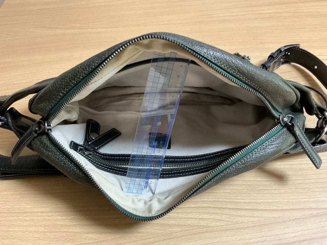 最終限界価格 土屋鞄 アルマスバファローボディバッグ グリーン（廃盤色）