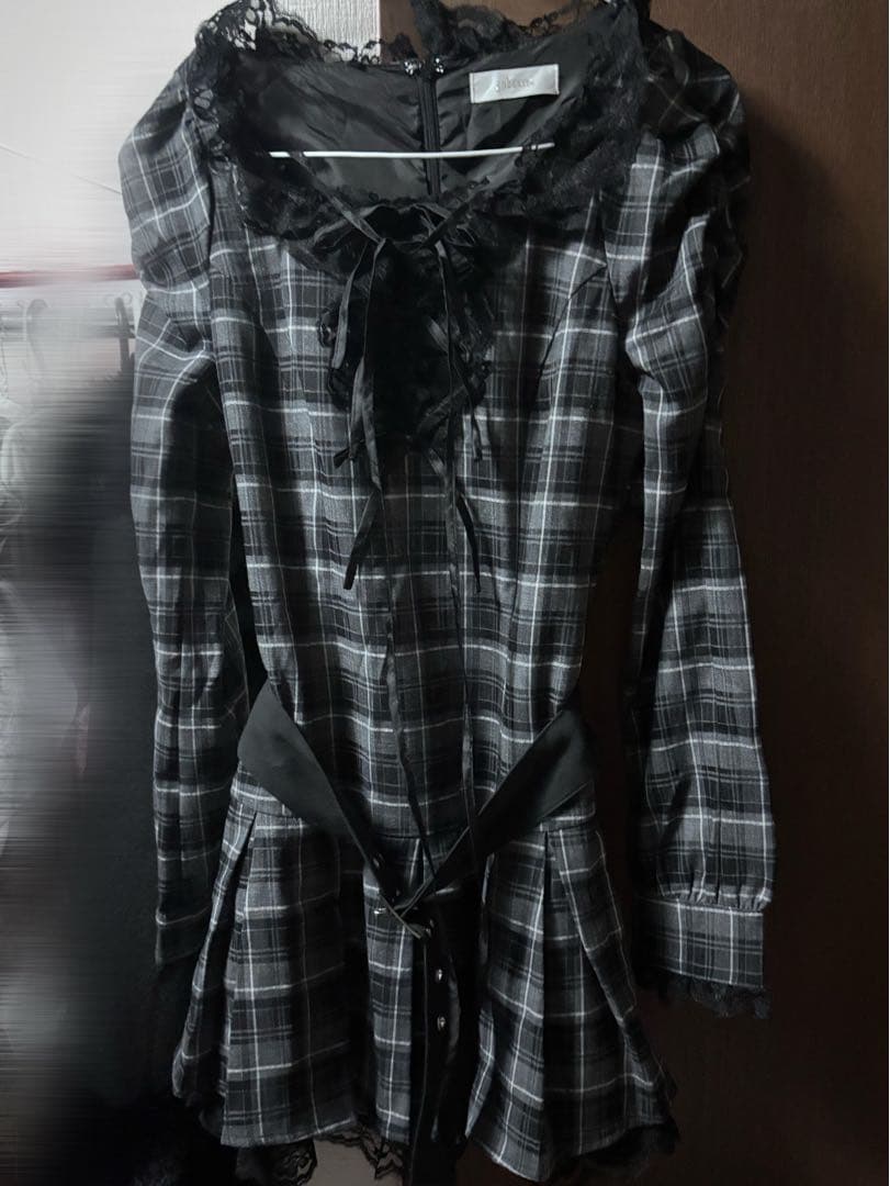 pium レースフリルプリーツミニワンピースブラックチェック