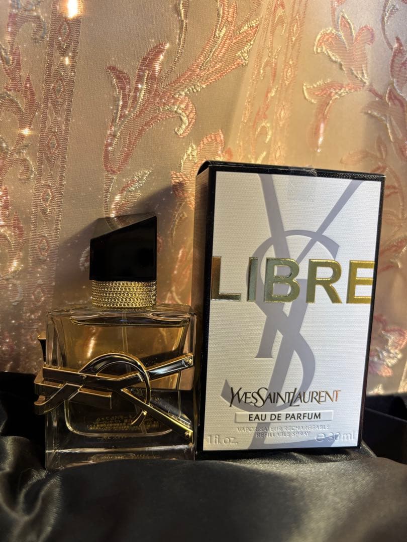 YVES SAINT LAURENTリブレ オーデパルファム 30ml箱付き