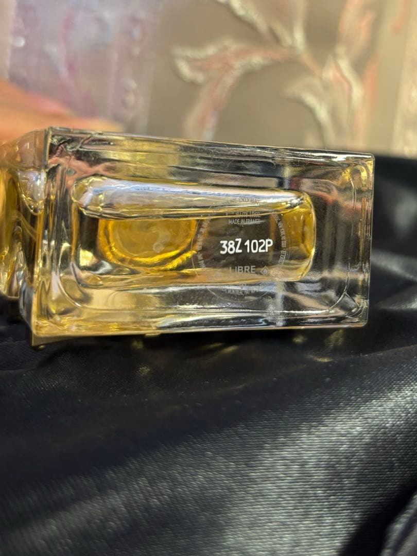 YVES SAINT LAURENTリブレ オーデパルファム 30ml箱付き