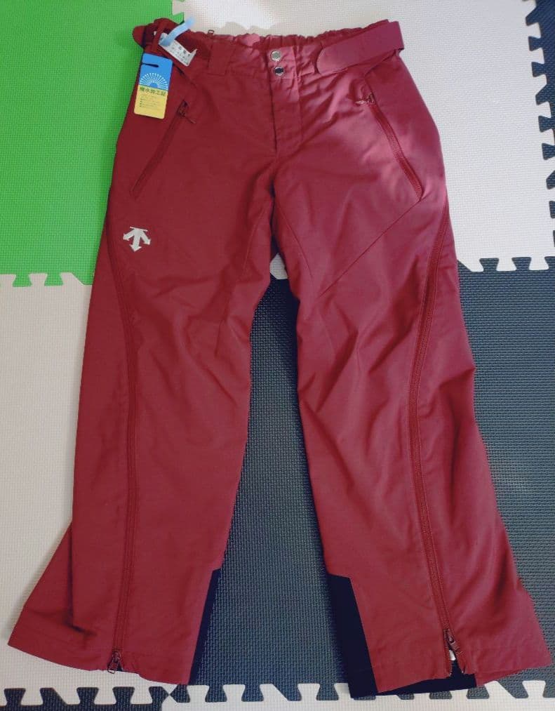 2024モデルDESCENTE製のオガサカチームウェアM2クリーニング済