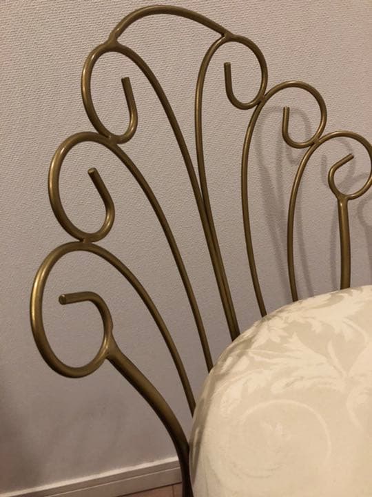 アイアン椅子♪アンティーク風チェア　ゴールドローラアシュレイ