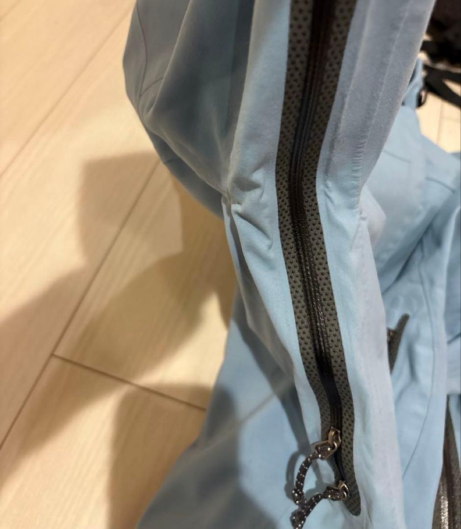 【mountain hardwear】 ゴアテックスジャケット　サイズ8