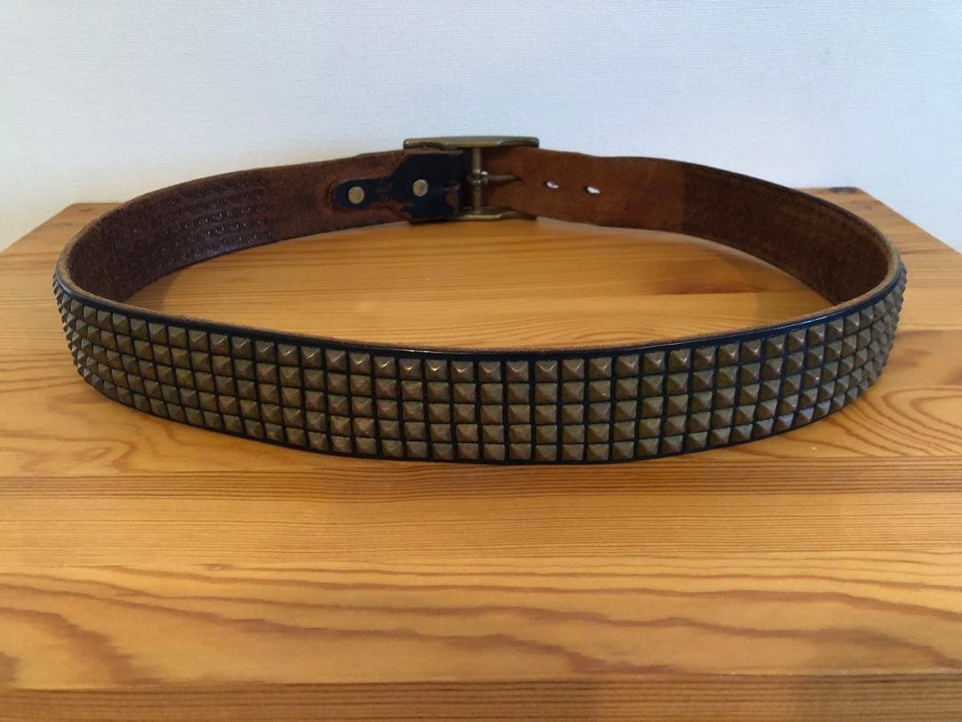 HTC 5連ピラミッド ブラススタッズ ネイビーレザー 36インチ - メルカリ