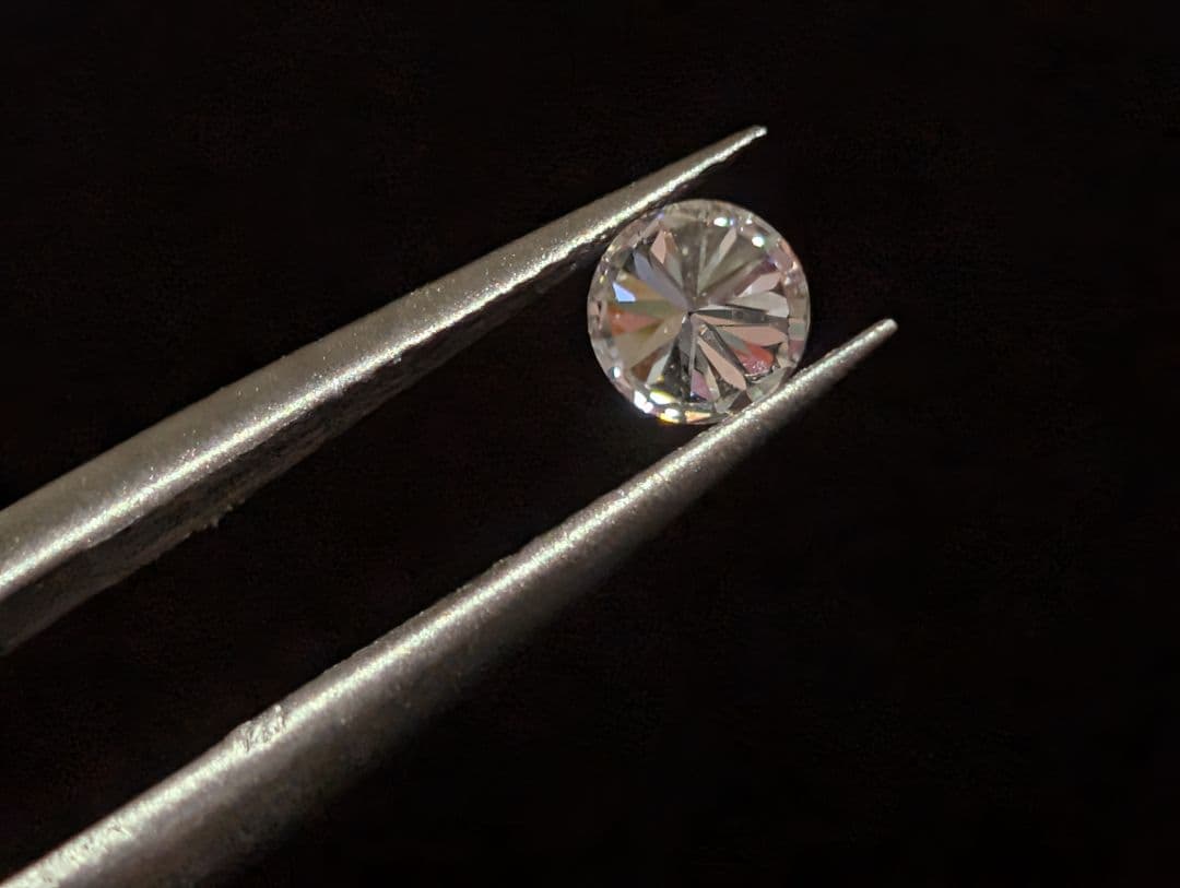 0.31ct 4.3mmラウンド ラボグロウンダイヤモンド D VS2 IGI