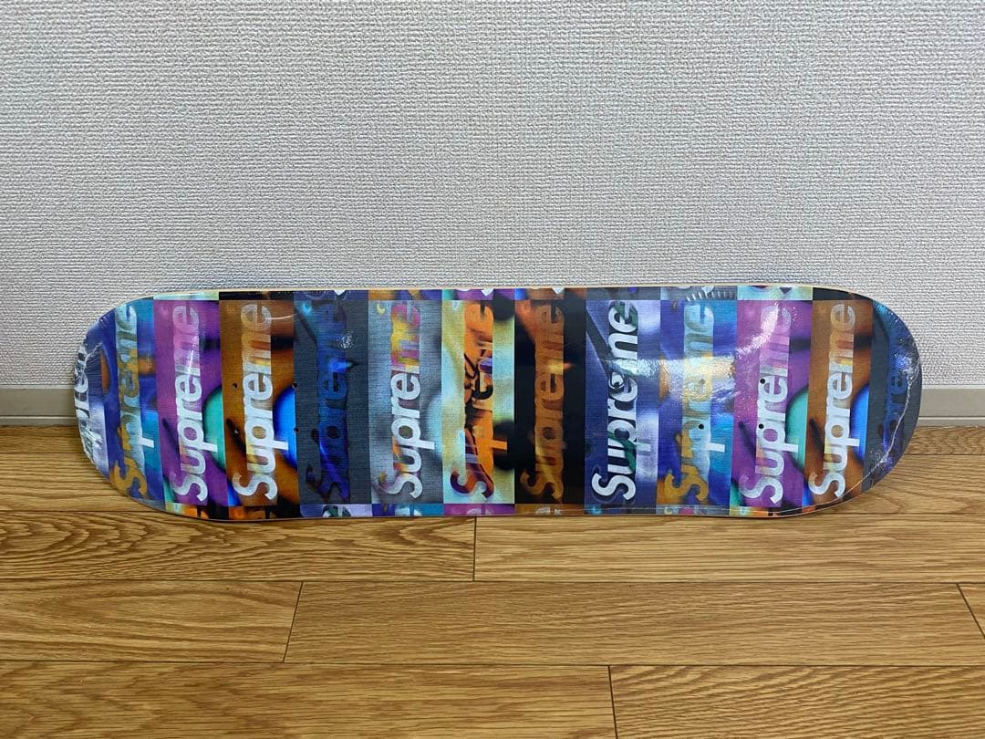 SUPREME / Distorted Logo / スケボーデッキ 20SS
