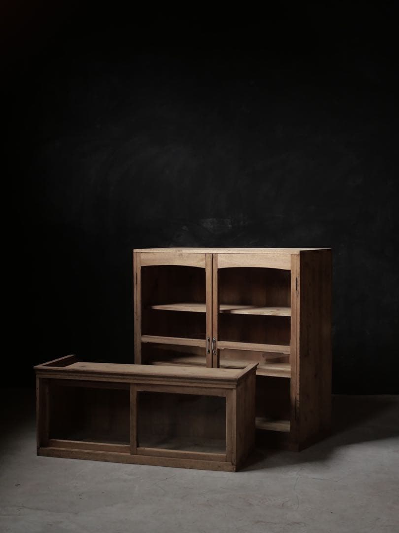 戸棚　食器棚　収納　本棚　ガラス　扉　古家具　古道具　アンティーク