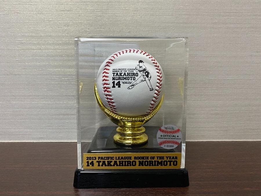 楽天　イーグルス　則本昂大選手　2013年新人王記念直筆サインボール