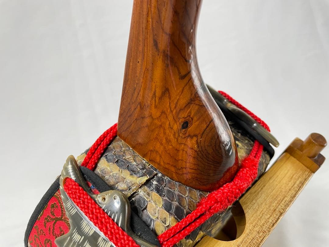 宮古木工芸 本皮1枚貼り/けやき棹 三線 与儀栄功作