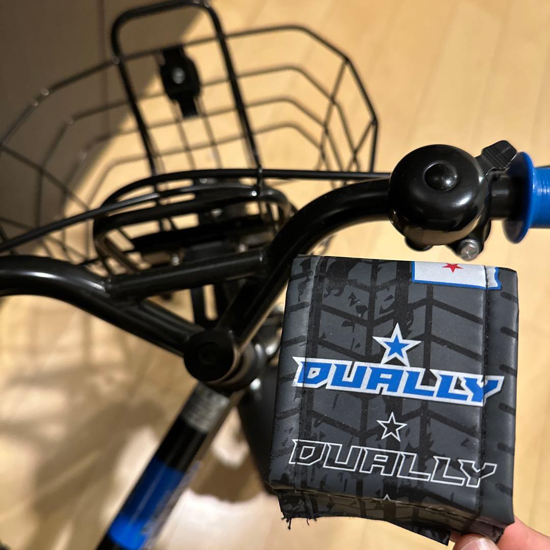 ☆引き取り限定☆世田谷区西部です。18インチ自転車　デューリー　青黒　美品