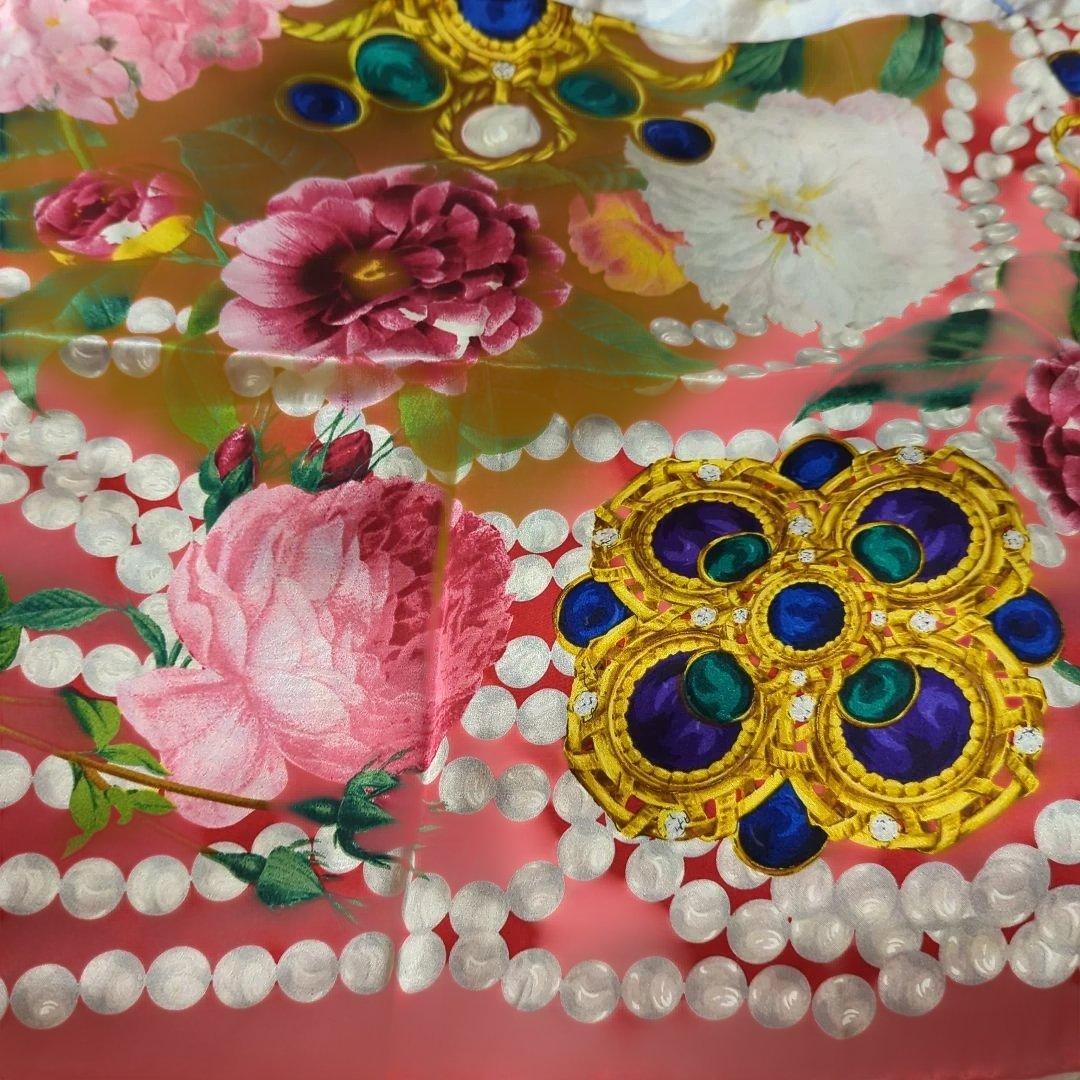 CHANEL 花柄シルクスカーフ 赤大判ビンテージシャネルスカーフ 商品