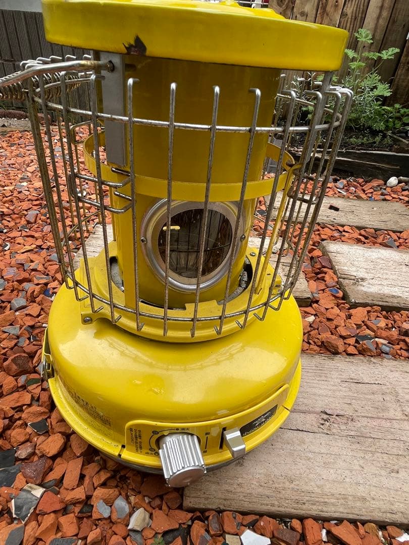 Aladdin アラジン ガスストーブ イエロー☆冬前の準備、アウトドアに