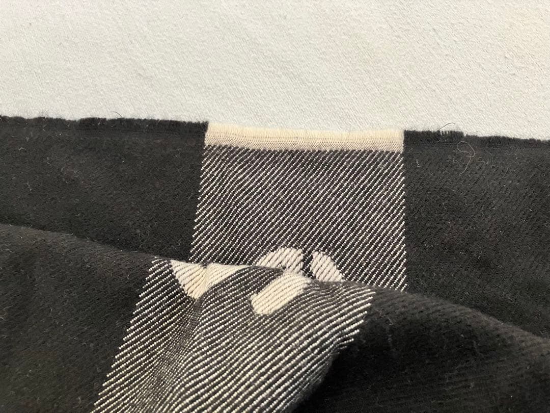 Supreme シュプリームマフラー　ブラック　イタリア製