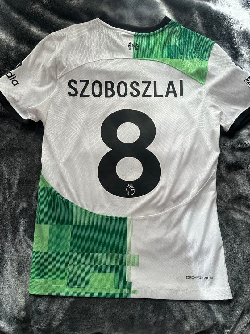 LFC サッカーシャツ SZOBOSZLAI 8