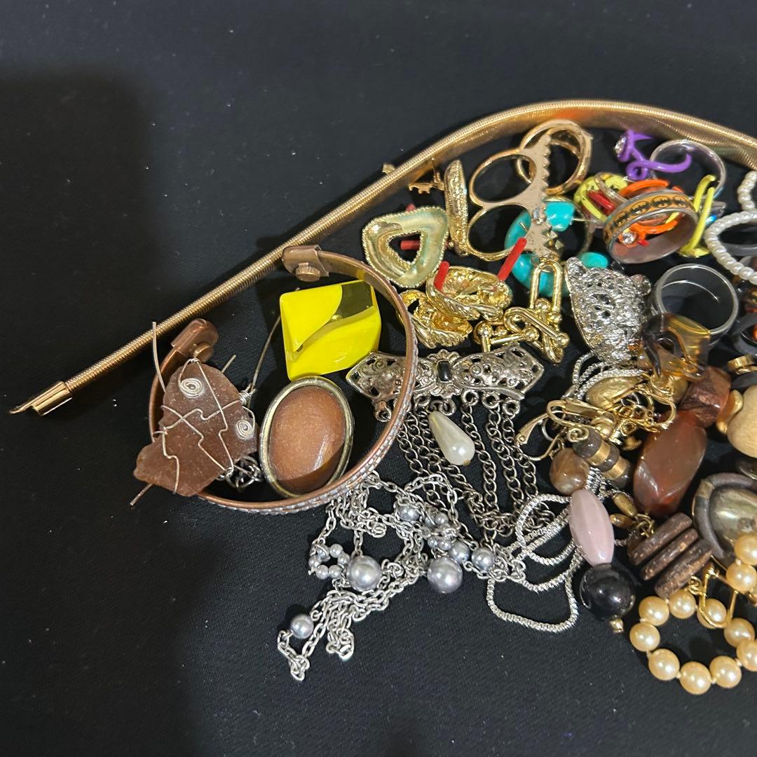 遺品整理ヴィンテージビンテージ風アクセサリーセット - メルカリ